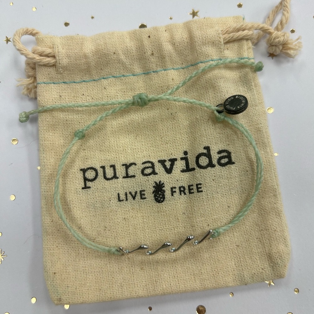 Pura Vida bracelet never worn brand new! Waterproof and durable!